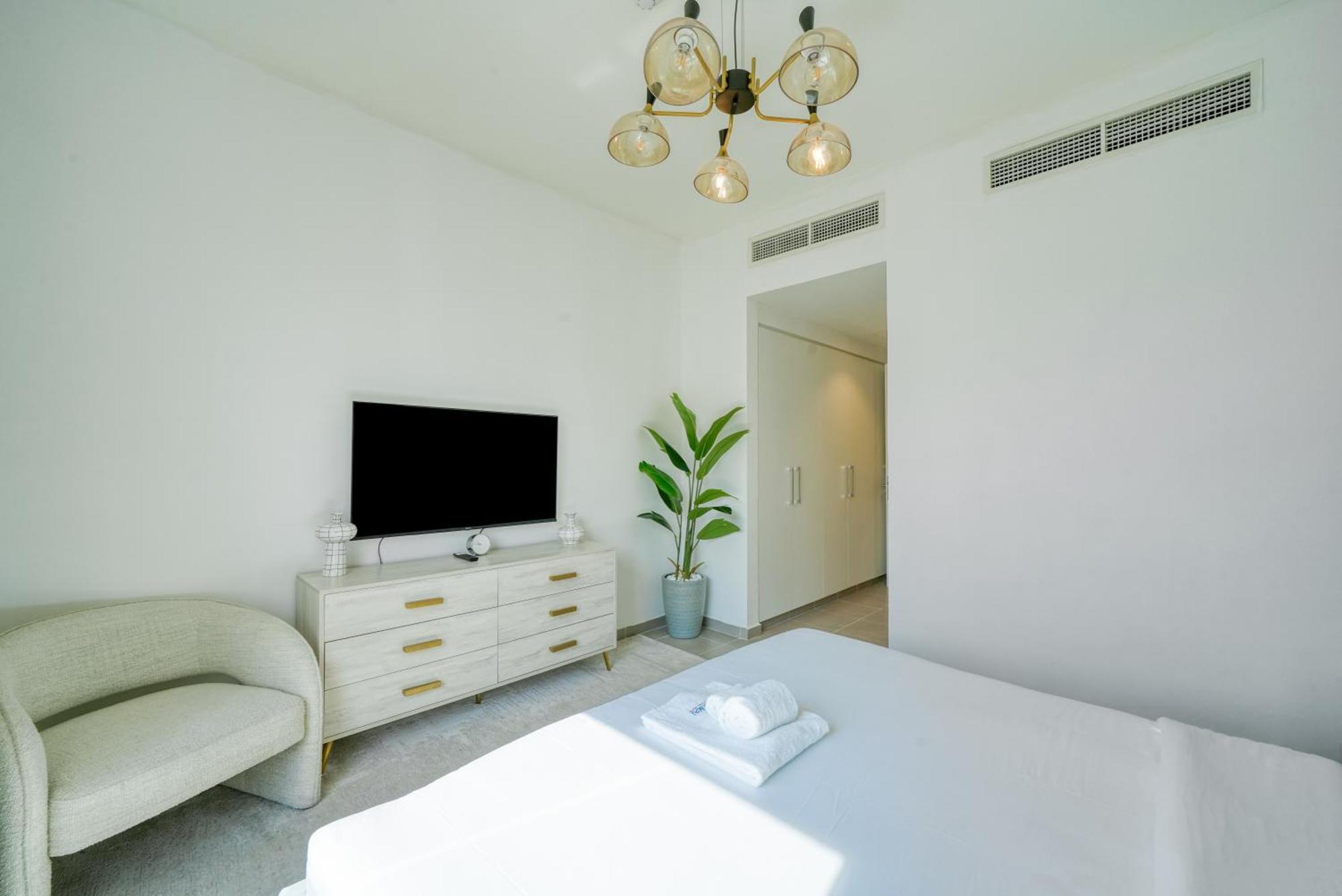 Modern Furnished 2 Bhk In Urbana 2 Emaar South By Truebleu Apartment *